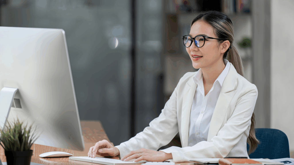 副業を始める人が増えている理由について