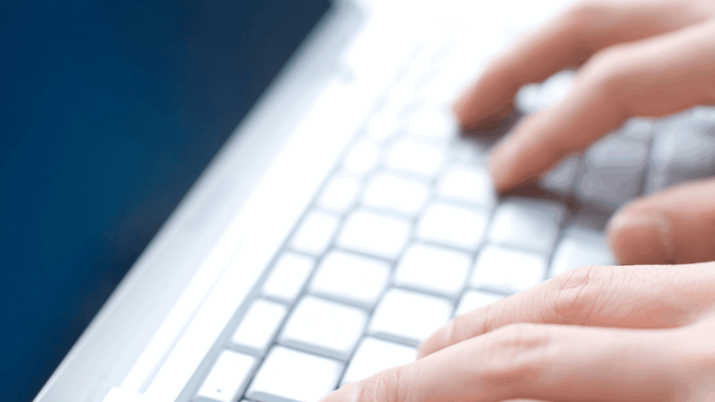 WEBデザイナーの費用相場｜予算別おすすめパソコンを紹介の記事