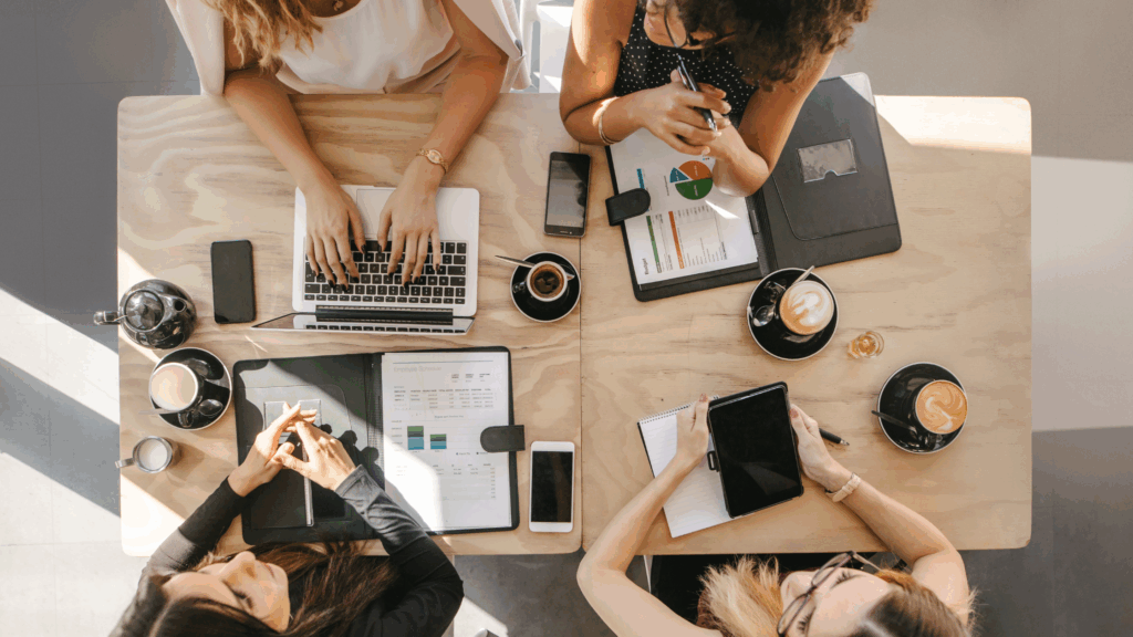 30代後半からwebデザイナーになった人たちの成功事例について