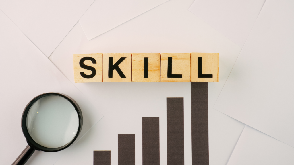 Canvaデザイナーになるために必要なスキルと準備について
