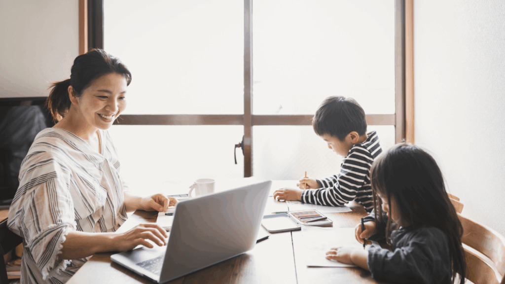 女性がフリーランス・在宅で働けるメリットとしてキャリアが途切れずに働き続けられることについての解説記事