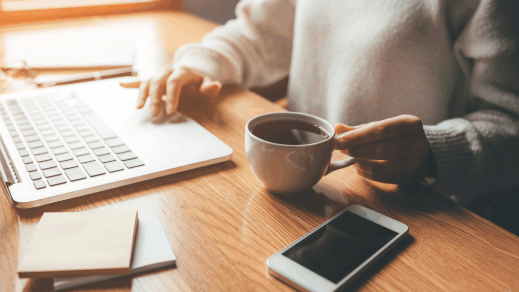 女性がフリーランス・在宅で働く方法としてまず目指す職種を決めるところからの解説記事