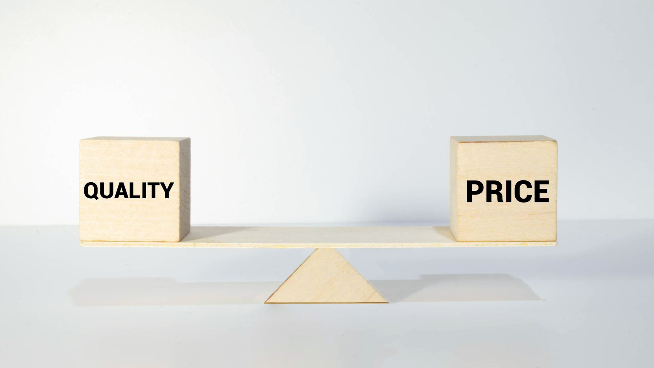 図解デザイナー講座とWebデザインスクールの料金や内容を比較したい