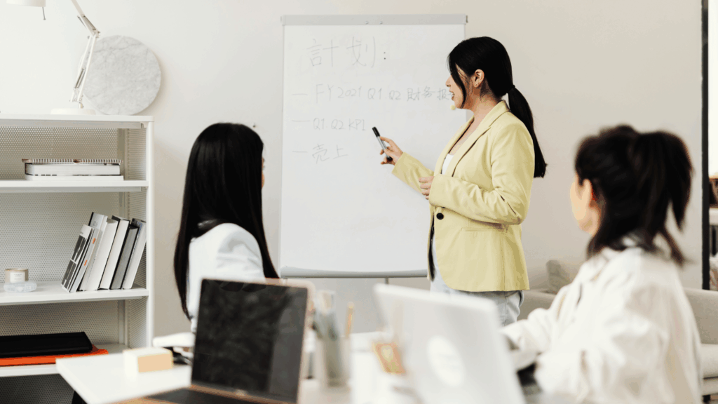 Canva副業スクールで失敗しない講座の選び方を解説した記事