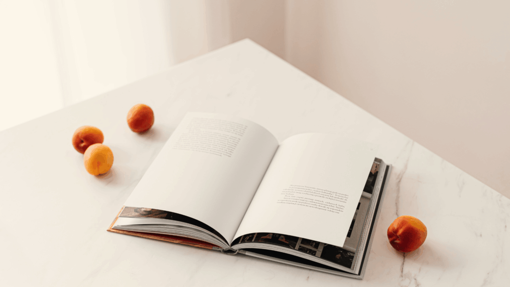 図解デザインを学ぶために、図解デザインの本で学ぶ独学方法を解説した記事