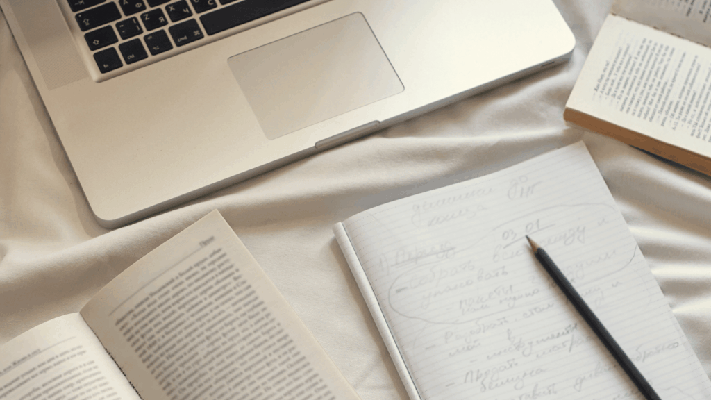 webデザインの独学は難しいかの理由と、働きながらwebデザインを独学で学ぶのは可能かを解説した記事