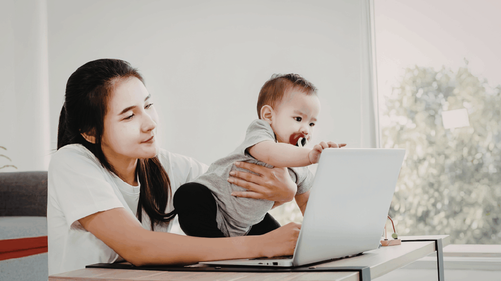 子育て中の在宅ワークが辛い！乗り越えるための6つのコツについて解説している記事