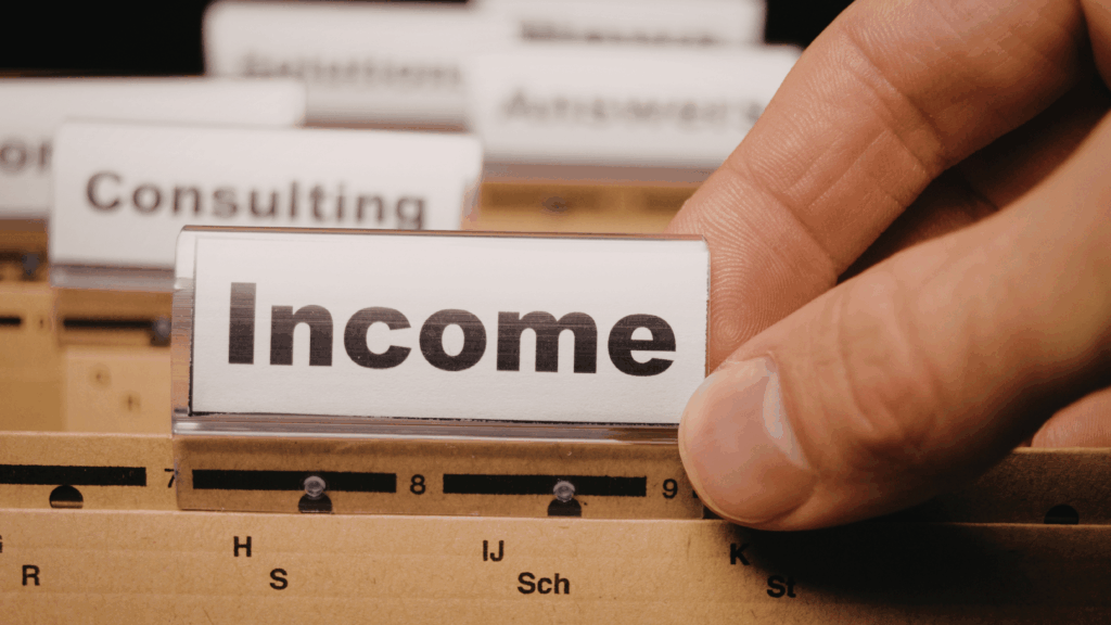 Webデザイナーの年収の実態はスキルと働き方次第で大きく変わるという説明