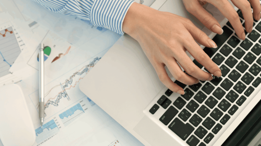 資料デザインのコツ7について解説した記事