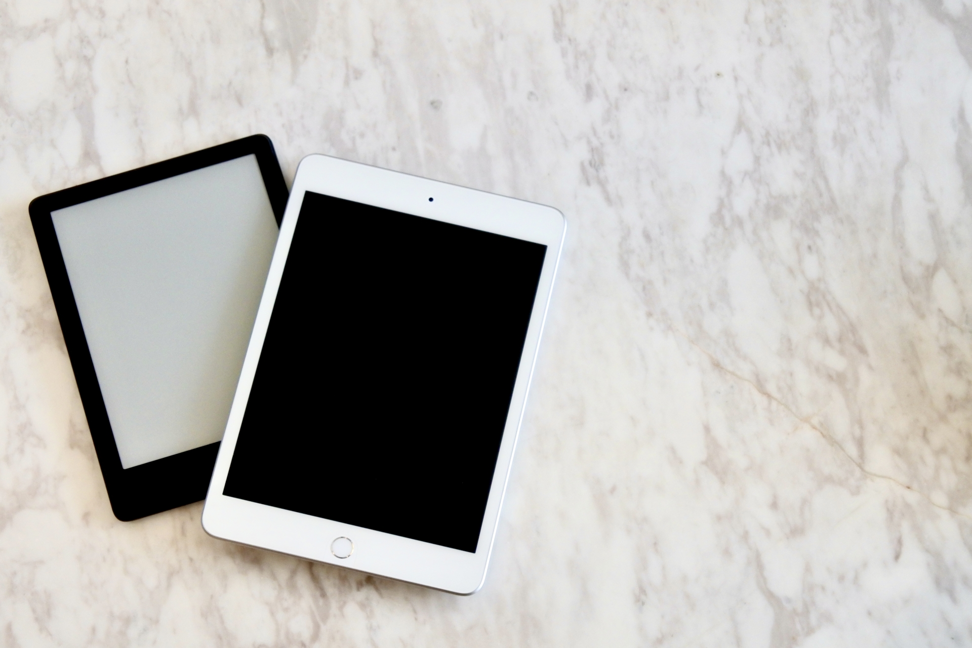 iPadでの在宅ワークに最適な機種は?iPad AirやiPad Proの違いと選び方